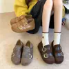 Outono 2026 Sapatos de Salto Interno com Fivela Retrô, Slip-Ons, Mocassins, Mules Estilo Old Money Feminino