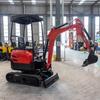 Suministro directo de Guangxi: excavadora pequeña de 1,8 T con martillo triturador, pinza de madera, rotación en espiral y motor diésel.