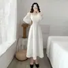Vestido Moderno para Mulheres, Vestido de Ano Novo de Manga Longa, Elegante Decote Quadrado, Comprimento no Joelho Estilo Hepburn Pequeno Vestido Preto