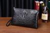 Nova Bolsa de Mão Masculina com Padrão de Crocodilo Costurada à Mão Bolsa de Mão Grande Bolsa de Fecho Bolsa de Fecho para Negócios Bolsa Envelope de Grande Capacidade Moderna