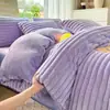 Juego de Cuatro Piezas de Peluche de Piel de Conejo para Otoño e Invierno, Ropa de Cama Cálida, Sábana y Funda de Edredón Espesadas de Terciopelo de Leche, Juego de Tres Piezas de Piel de Conejo