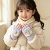 Guantes Infantiles de Medio Dedo con Tapa abatible y Muñecos de Dibujos Animados 3D, Felpa y Engrosados para Calidez en Otoño e Invierno, Adecuados para Estudiantes al Escribir