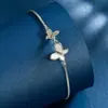 Pulseira de Zircônia Elegante Borboleta de Alta Qualidade para Puxar Feminina Joias da Moda Presente para Melhor Amiga Estudante Joias Versáteis no Atacado