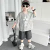 Conjunto de Verão Floral com Manga Curta para Meninos 2026 Novo Estiloso Tendência Conjunto de Duas Peças para Crianças Roupas de Bebê Meninos Pequenos