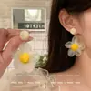 Pendientes de Malla Suave con Borlas y Pétalos Estilo Resort 2026 Nuevo Estilo Pendientes de Perla Elegantes Súper de Hada Accesorios de Oreja Impresionantemente Hermosos