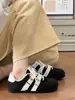 Tênis femininos estilo coreano coleção nova 2026, tênis de treino alemães inspirados em balé, escolha popular de estudante, sapatos brancos de alta moda com um visual estiloso