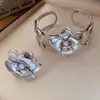 Pulseira anel de flor de pérola estilo metálico europeu e americano, simples e exagerada, pulseira versátil, joia de nicho de alta qualidade