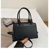 Bolsa de Mão Casual Coreana para Mulheres 2025 Nova Moda e Estilo Estrangeiro Splicing Design Nicho Padrão Crocodilo Bolsa Transversal