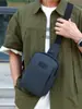 Mochila Pequeña de Moda Bolso Cruzado para el Pecho Bolso de Hombre 2025 Nuevo Nicho Versátil Casual Bolso de Pecho Bolso Pequeño Deportivo