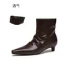 Botas estilo Martin con punta fina y tacón grueso, nueva colección otoño/invierno 2026, botas de ajuste ceñido, informales, retro, estilo británico para mujer, botas versátiles para mujer
