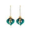 Brincos de Moda Europeia e Americana Flor Calla de Pérola Esmalte Glacê Pingando Luxo Leve Alto Padrão Brincos Femininos Meio Antigo Corte