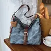 Bolsa de Ombro Retrô Transfronteiriça Bolsa Tote de Grande Capacidade para Mulheres Nova Moda Outono e Inverno Bolsa de Ombro Transversal para o Dia a Dia