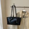 Bolso Grande de Alta Gama para Mujer 2026 Nueva Moda Bolso de Hombro para Viajes Diarios Bolso Tote Versátil para Debajo del Brazo