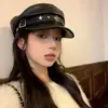 Gorra Octagonal Negra de Cuero Sintético Estilo Coreano Retro Otoño e Invierno para Mujer Casual Versátil Gorra de Periódico Japonesa Tendencia Parte Superior Suave