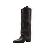 Botas femininas de salto alto da moda com bico fino, salto grosso e design de cano largo, perfeitas para o outono/inverno de 2026