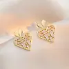 Aretes para Mujer, Aretes de Flor Corazón con Circonita Micro-pavimentada de Cobre, Nueva Moda de Nicho, Diseño Simple, Joyería de Temperamento y Versátil