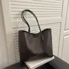 Bolsa Grande Transfronteiriça para Mulheres, Novo Estilo Primavera 2026, Bolsa de Ombro Simples e Versátil, Bolsa Tote Tendência para o Trabalho Este Ano
