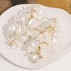 Estilo de luxo leve design de nicho alta qualidade multicamada branco pérola flor pétala brincos longos de diamante brincos atacado