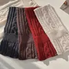 Bufanda Cuello Calentador 100% Lana Pura de Alta Calidad y Buena Reputación para Mujer, Cruzada, Cálida, Diseño Retorcido, Estilo Diseñador para Invierno