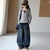 Conjunto Casual de Dos Piezas para Niñas Otoño 2026: Sudadera con Capucha Rayada y Jeans de Guadaña para Outfits de Otoño de Niñas Mayores