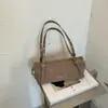 2026 Bolsa de Ombro Retrô de Couro Fosco Outono/Inverno Transfronteiriça, Bolsa Grande de Capacidade para o Dia a Dia, Bolsa de Couro Macio de Alta Qualidade para o Ombro