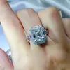 Anel de 9 Quilates com Corte Granny Totalmente Cravejado com Moissanita Estilo Luxuoso Europeu e Americano Novo Anel de Diamante Feminino Venda Quente Transfronteiriça