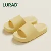 Novas Pantufas para Casa Casal Moda Simples Banheiro Sandálias de Casal Chuveiro Sandálias Leves Chinelos