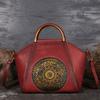 Bolsa Feminina Vintage Desgastada com Totem em Couro Vegetal, Venda Quente Transfronteiriça, Bolsa de Mão Gravada Artesanalmente, Bolsa de Ombro e Transversal em Couro Genuíno