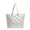 Bordado Artístico Fio para Deslocamento 2025 Inverno Novo Algodão Moda Feminina Estilo Coreano Bolsa de Ombro Único Bolsa Tote Acolchoada de Mão