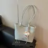Bolsa de Hombro Tote de Gran Capacidad de Moda Clásica de Verano 2026 para Mujer, Vintage, de Alta Gama, para Viajes