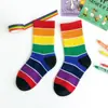 Calcetines para Niños Serie Arcoíris Primavera/Verano 2021 Calcetines de Caña Media para Niños y Niñas Calcetas de Algodón para Bebé Fabricante Venta al por Mayor Antibacterianos y Desodorantes