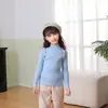 Outono e inverno novas meninas meia-gola alta base grossa malhas infantil menina pequena elegante suéter bebê all-match top