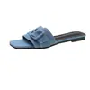 Sandalias de Verano 2026 Nuevas de Hebilla Plana Puntera Cuadrada de Una Correa para Mujer, Talla Grande, Ligeras, Suela Suave, Zapatos de Playa de Mezclilla