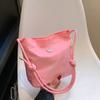 Bolso cuadrado pequeño de celebridad de internet estilo coreano color sólido nuevo color caramelo simple combinable bolso de hombro bandolera para mujer bolso de mano estilo occidental