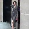 Diseño de Ropa para Mujer de Comercio Exterior Cuello en V Sentido del Diseño Falda Larga Aspecto Adelgazante Delgado Abertura Vestido de Manga Larga Elegante