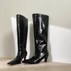 Botas Marrones Nuevas Botas Largas para Mujer Tacón Fino Estampado Piedra Grabado Vaca Elegantes Punta Cuadrada Botas Grandes Botas Skinny de Caballero