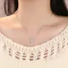Collar de Plata Pura S999 Trébol de Cuatro Hojas de la Suerte, Lujo Ligero Nicho Estilo Nuevo, Diseño Artístico Fresco Versátil, Cadena para Clavícula, Venta al por Mayor