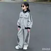 Conjunto Esportivo Feminino Outono 2026 Novo Estilo Popular Item Quente para Alunos do Ensino Fundamental Casual Alta Aparência Roupas de Primavera Outono