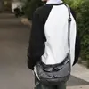 Bolso bandolera para mujer estilo retro perezoso japonés, bolsa tipo dumpling versátil de gran capacidad, bolso de hombro casual estilo perezoso artístico para hombre