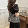Bolso de Gran Capacidad con Estampado de Leopardo de Moda en Internet Bolso de Mujer 2024 Nuevo Moderno a la Moda Texturizado Bolso de Hombro Bolso de Axila Mochila Elegante para Mujer