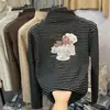 Camiseta de Manga Longa para Meninas Outono/Inverno 2026 Novo Estilo para Crianças Médias e Mais Velhas Estilosa Blusa Listrada Moda Camada Base de Lã Quente