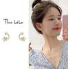 Aretes Coreanos de Lazo con Perlas de Nuevo Estilo para Mujer Aretes de Temperamento de Diseño Nicho Moda Aretes Versátiles Venta al por Mayor Tendencia