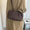 Bolsa transversal de ombro único da moda, simples e de grande capacidade, bolsa de mão de luxo leve outono 2026, novo estilo para o dia a dia, bolsa elegante debaixo do braço, estilo coreano