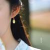 Pendientes largos de cera de abejas de mineral crudo natural para mujer, pendientes de gancho S925 Tremella Line, de celebridades de Internet, de moda, estilo chino vintage.