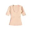 Camiseta sexy de color liso, manga media, cuello en V profundo, estilo puramente deseable para mujer, top base de yoga ajustado estilo americano al por mayor