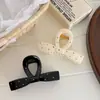Pinza para el pelo de lazo de diamante de color francés, pinza de tiburón grande de color sólido simple en blanco y negro, accesorio para el pelo para moño en la parte posterior de la cabeza de niña delicada