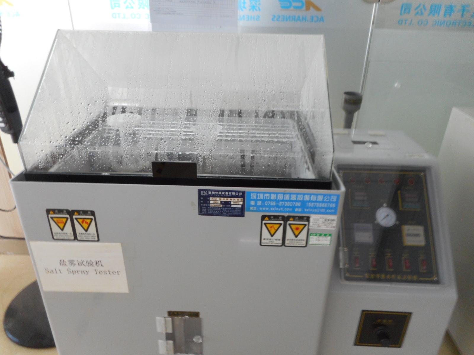 Salt spray test machine