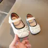 Zapatos de Vestir Individuales para Niñas Estilo Nuevo Primavera y Otoño Estilo Coreano Moño Zapatos Pequeños de Cuero para Niños Moda Suela Suave Zapatos de Princesa para Niña Pequeña
