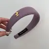 Diadema Ancha Minimalista con Rayas Diagonales para Mujer, Sensación de Alta Gama, Nuevo Estilo Otoño e Invierno 2026, Elegante Diadema Tejida para Mujer con Volumen Craneal Alto