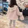 Casaco de Lã de Alpaca Shearling para Meninas Inverno 2026 Novo Casaco de Pelo de Comprimento Médio para Crianças Roupas de Algodão para Bebês